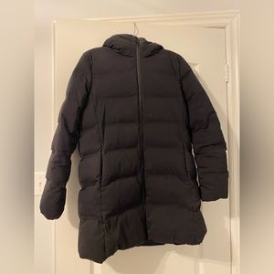 Uniqlo Down black jacket - size small